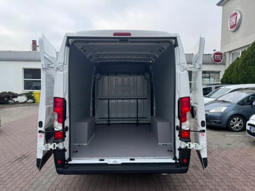 Fiat Ducato 2,2 140k L4H2 6 míst - sklad