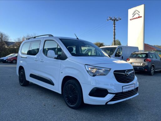 Opel Combo 1,2 PT 110k 7 Míst Záruka