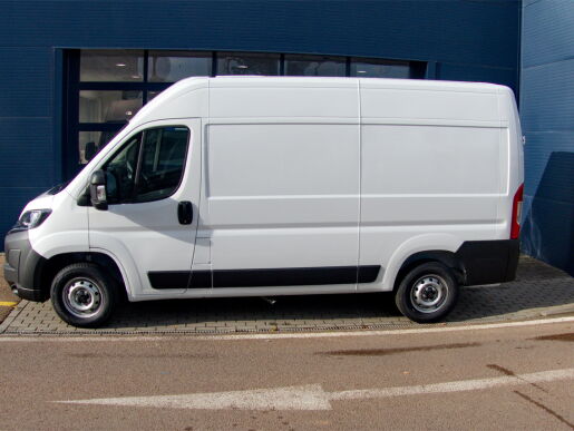 Peugeot Boxer FURGON L2H2 2.2 BHDI 120 */**