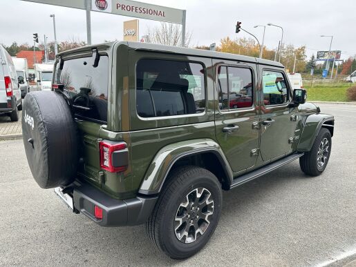 Jeep Wrangler 2.0T Sahara Unlimited