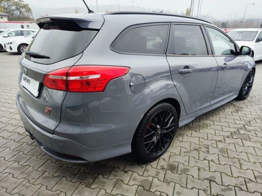 Ford Focus 2.0 TDCi/136kW ST kombi