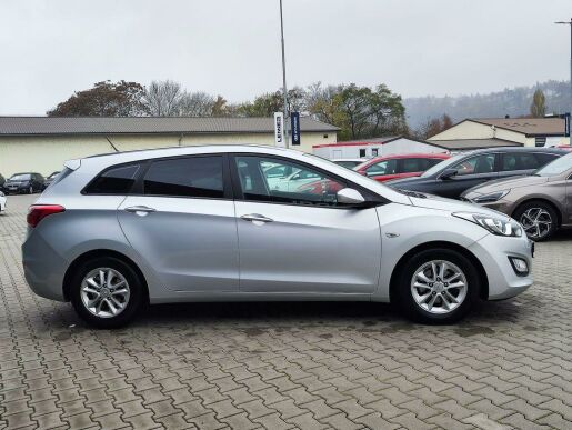 Hyundai i30 1.6 CVVT/88kW Trikolor