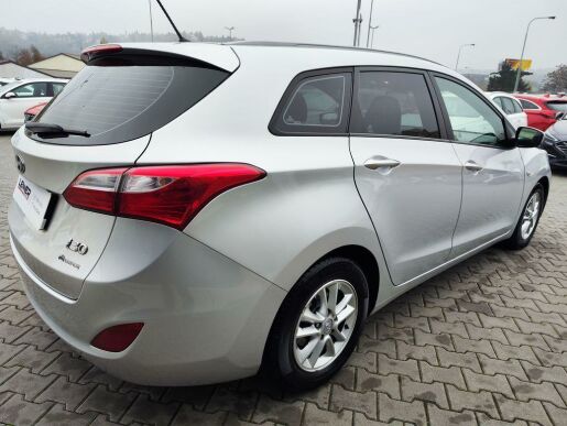 Hyundai i30 1.6 CVVT/88kW Trikolor