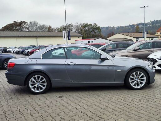 BMW Řada 3 3.0i/160kW 325i Cabrio