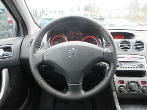 Peugeot 308 SW PREMIUM 1.6 HDi 110k