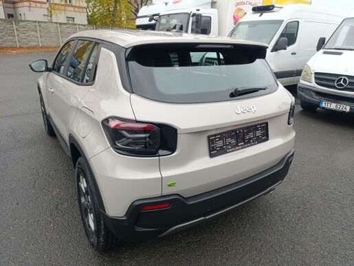 Jeep Avenger Long 1,2 Turbo e-Hybrid aut.