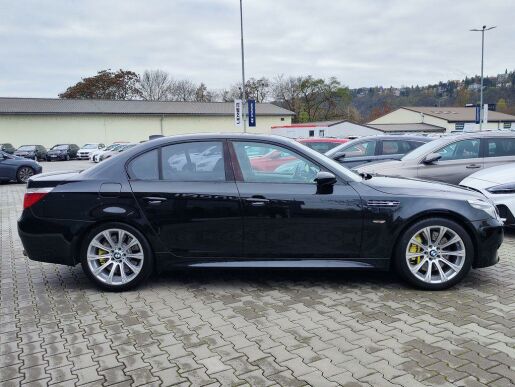 BMW M5 5.0 V10/373kW