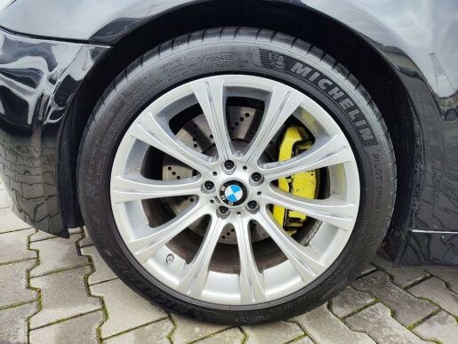 BMW M5 5.0 V10/373kW