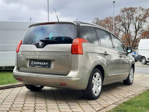 Peugeot 5008 ALLURE 2,0 HDI 150k M6