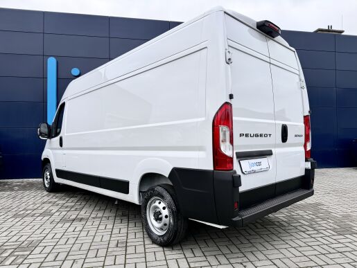 Peugeot Boxer 3300 L3H2 140k Manuál