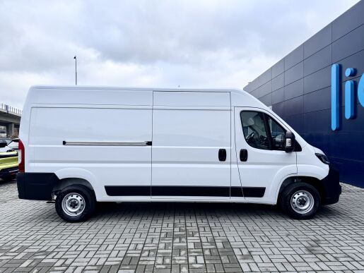 Peugeot Boxer 3300 L3H2 140k Manuál