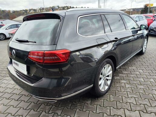 Volkswagen Passat 2.0 TDI/140kW  Highline DSG