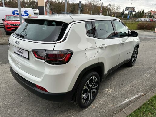 Jeep Compass Altitude 1.5 Turbo e-Hybrid 130k