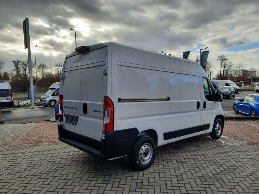 Peugeot Boxer 3300 L2H2 BlueHDi 120k S&S MAN