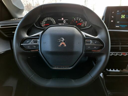 Peugeot 208 ALLURE 1.2PT 100k M6 Demo