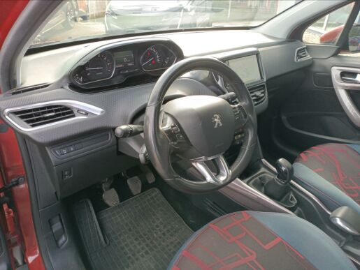 Peugeot 2008 Active 1.2 PureTech 82k MAN5,NAVI