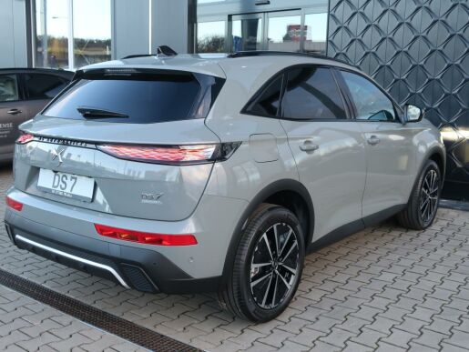 DS Automobiles DS7 PALLAS 1.5 BlueHDi 130k EAT8