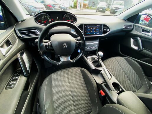 Peugeot 308  1.2 PureTech 130