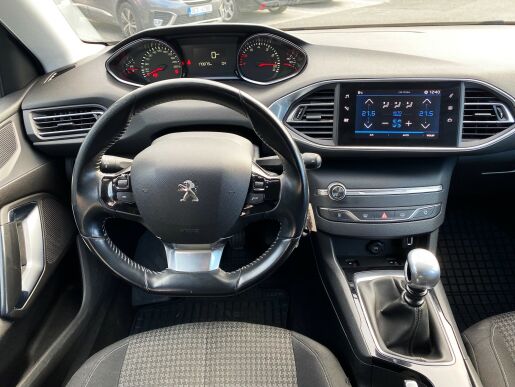 Peugeot 308  1.2 PureTech 130