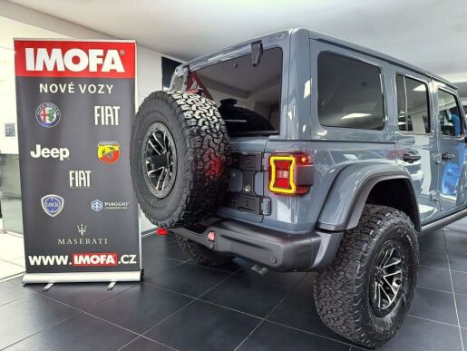 Jeep Wrangler Unlimited 3,6 V6 290k AT8 Rubi