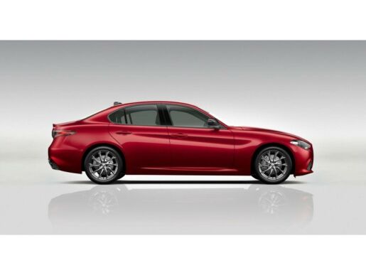 Alfa Romeo Giulia 2.2 JTDm 210k AT8 ZF Q4 4x4 Bu