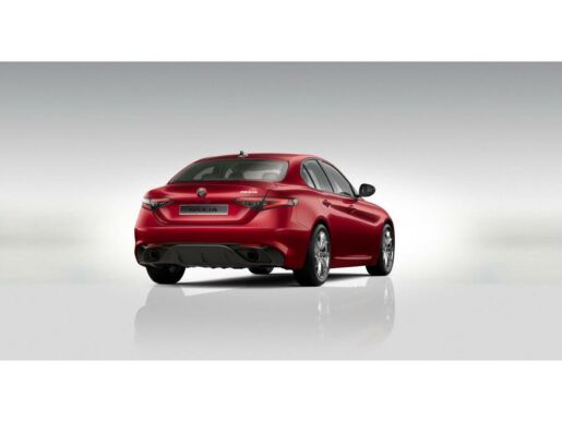 Alfa Romeo Giulia 2.2 JTDm 210k AT8 ZF Q4 4x4 Bu