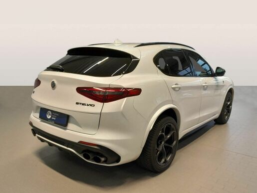 Alfa Romeo Stelvio 2.9T V6 8AT 510k Q4 QUADRIFOGL