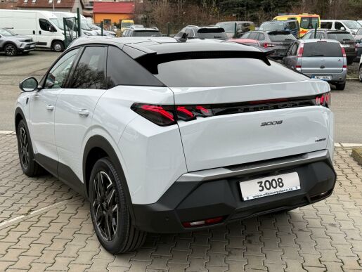 Peugeot 3008 GT HYBRID - IHNED K ODBĚRU