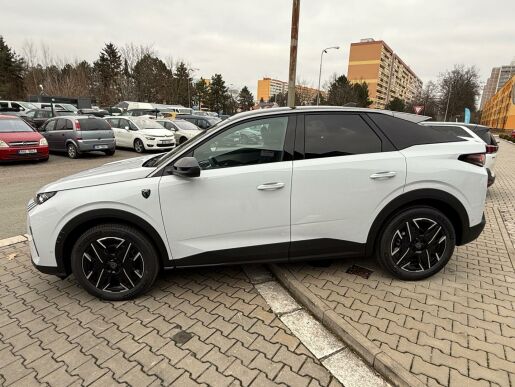 Peugeot 3008 GT HYBRID - IHNED K ODBĚRU