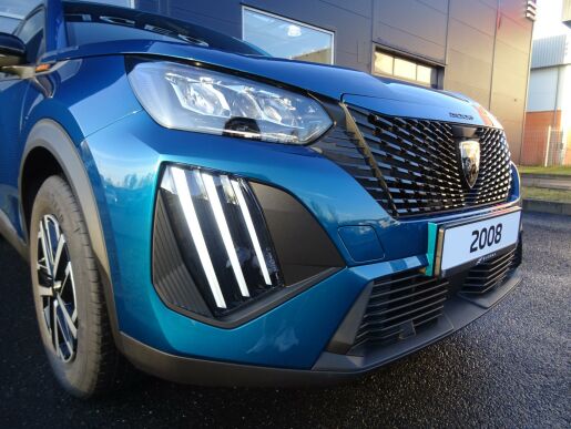 Peugeot 2008 STYLE PureTech 100k MAN6