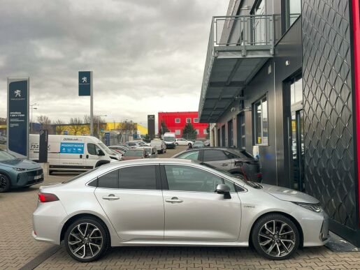 Toyota Corolla EXECUTIVE VIP 1.8 HYBRID 90 kW