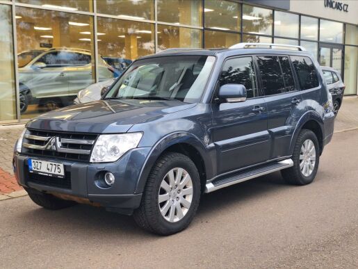 Mitsubishi Pajero 3,2 DI-D  CZ, 1 maj nové brzdy