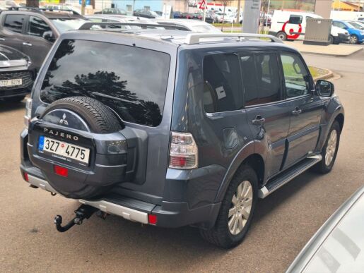 Mitsubishi Pajero 3,2 DI-D  CZ, 1 maj nové brzdy