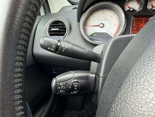 Peugeot 308 SW 2.0HDi, Navigace, Panorama