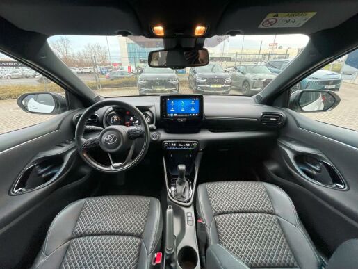 Toyota Yaris SELECTION 1.5 92 kW