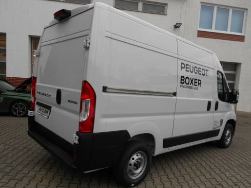 Peugeot Boxer Furgon 3300 L2H2 BlueHDi 120k