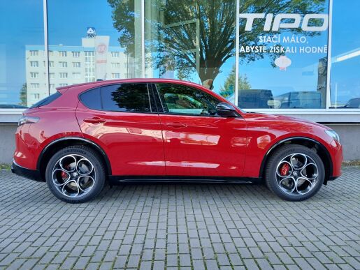 Alfa Romeo Stelvio Veloce 4x4 2,0 280PS