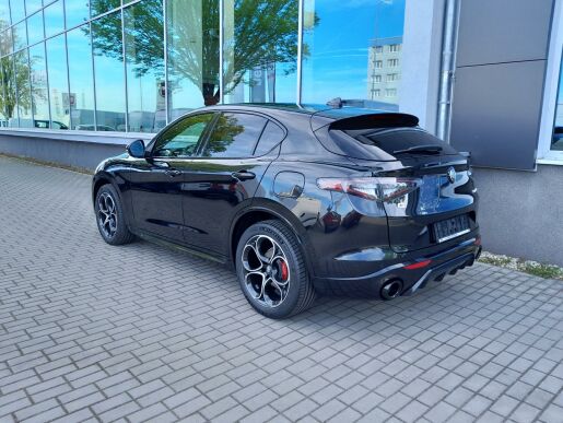 Alfa Romeo Stelvio Veloce 4x4 2,0 280PS