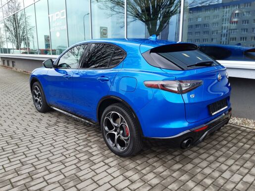 Alfa Romeo Stelvio Veloce 4x4 2,0 280PS