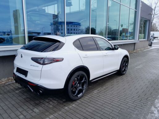 Alfa Romeo Stelvio Veloce 4x4 2,0 280PS