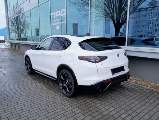 Alfa Romeo Stelvio Veloce 4x4 2,0 280PS