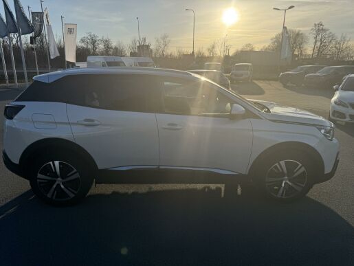 Peugeot 3008 1.2 PureTech  ALLURE