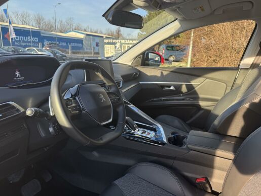 Peugeot 3008 1.2 PureTech  ALLURE