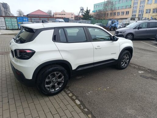 Jeep Avenger Longitude 1,2 e-Hybrid aut.