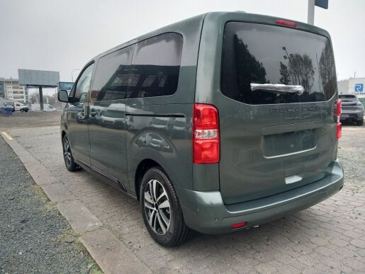 Peugeot Traveller Allure Standard 2.0 BlueHDi 18