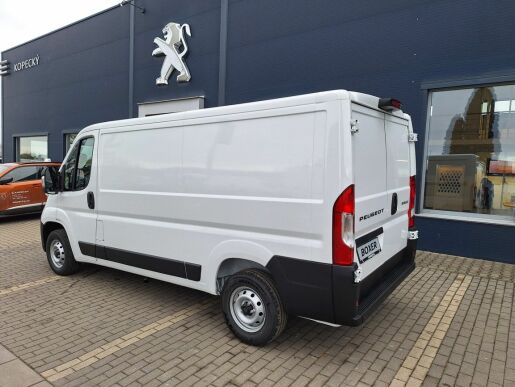 Peugeot Boxer Furgon 3300 L2H1 BlHDi 120k  M