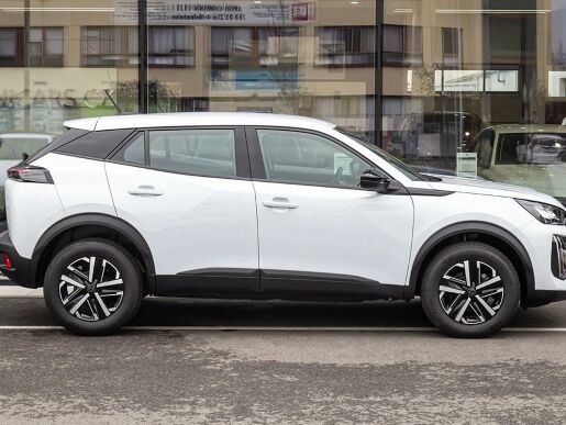 Peugeot 2008 1,2 STYLE Hybrid 136 e-DCS6