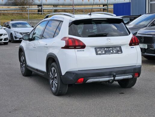 Peugeot 2008 1.2 PT 110 ALLURE MAN5