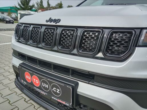 Jeep Compass 1,3 T4 130k  Night Eagle