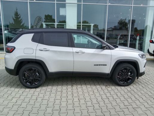 Jeep Compass 1,3 T4 130k  Night Eagle